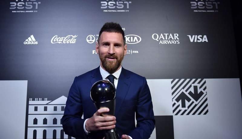 الفيفا تمنح “البرغوث” جائزة أفضل لاعب في العالم 2019