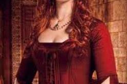 السلطانة هيام تقود طائرة تركية