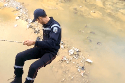 إنقاذ شابين بعد علوقهما في منحدر صخري عملاق بسواحل الغزوات