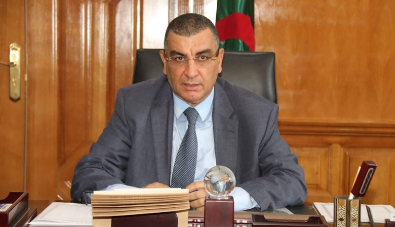 والي وهران: “المجمعات الفوضوية ستحظى بالأولوية في عمليات الإسكان المستقبلية”