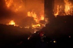 121 قتيلا على الأقل في حريق بمصنع للنسيج في دكا     ‎
