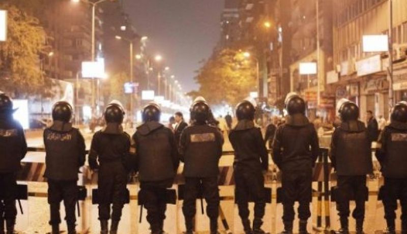 جبهة الإنقاذ الوطني تعلن رفضها لنتائج المرحلة الأول للاستفتاء على مشروع الدستور المصري