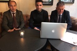 بالصور.. ألكاراز يلتقي مع بن طالب في إطار جولته الأوروبية