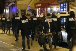 ملاحقة مشتبه بهما جديدين بهجمات باريس