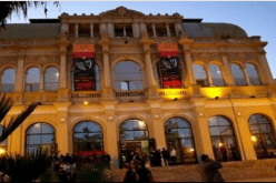 العرض الأولي لمسرحية شاكا زولو في الجزائر العاصمة