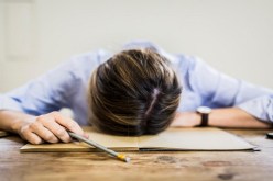 دراسة تحذر من مخاطر العمل لساعات طويلة