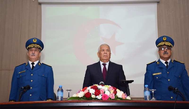 المدير العام للأمن الوطني ينصّب مدير التعليم و المدارس الجديد