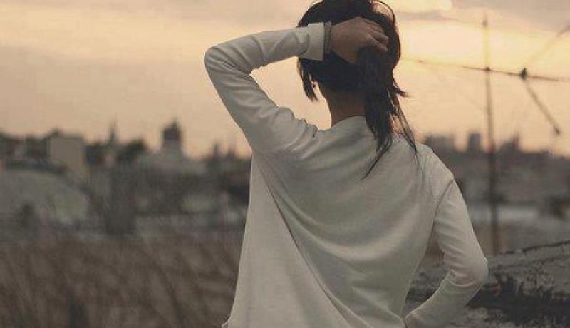 طالبة جامعية تقتحم بيت سيدة رفقة لصوص و تحوله إلى وكر للدعارة في العاصمة