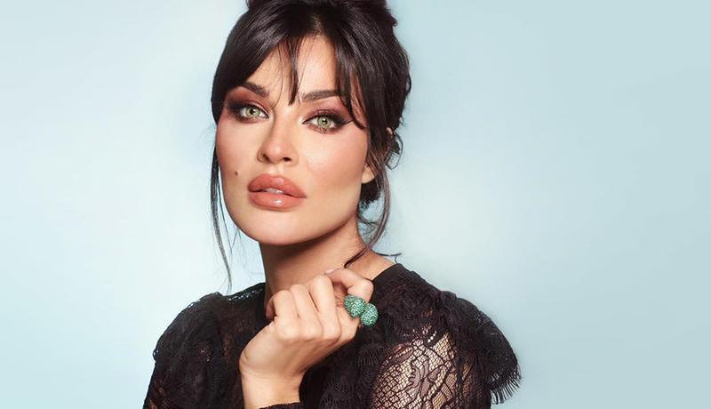 شاهد.. نادين نجيم تبكي وتروي لأول مرة تفاصيل إصابتها بإنفجار مرفأ بيروت