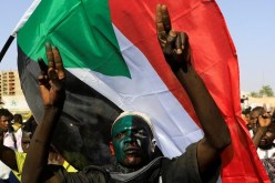 المجلس العسكري السوداني يوافق على مجلس السيادة بشروط