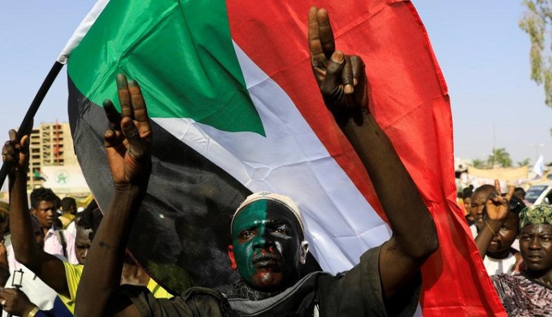 المجلس العسكري السوداني يوافق على مجلس السيادة بشروط