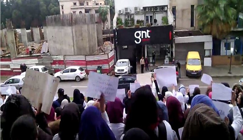 وزارة التعليم العالي تدعو طلبة الصيدلة لاستئناف الدراسة