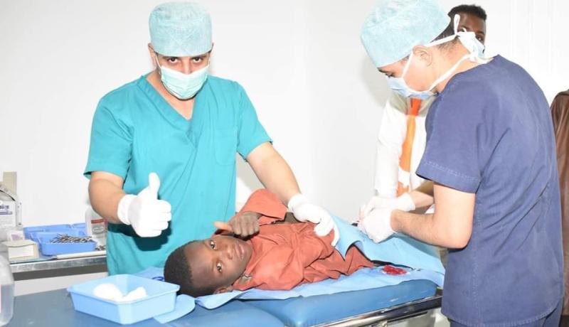 الجيش ينظم عملية ختان جماعية لأطفال إن قزام “صور”