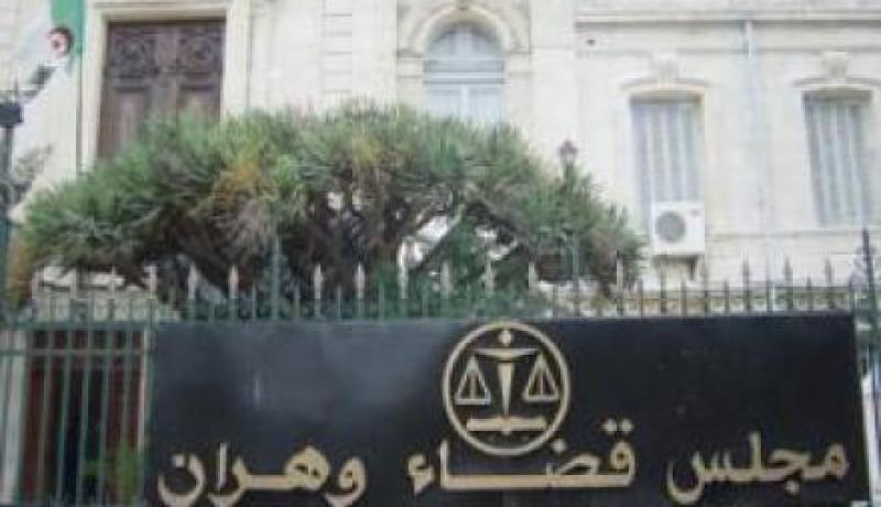 توقيف شخصين بتهمة الإشادة بالأعمال الإرهابية بوهران