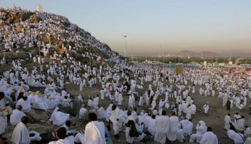 مكة تمنع أكثر من 95 ألف شخص من أداء مناسك الحج