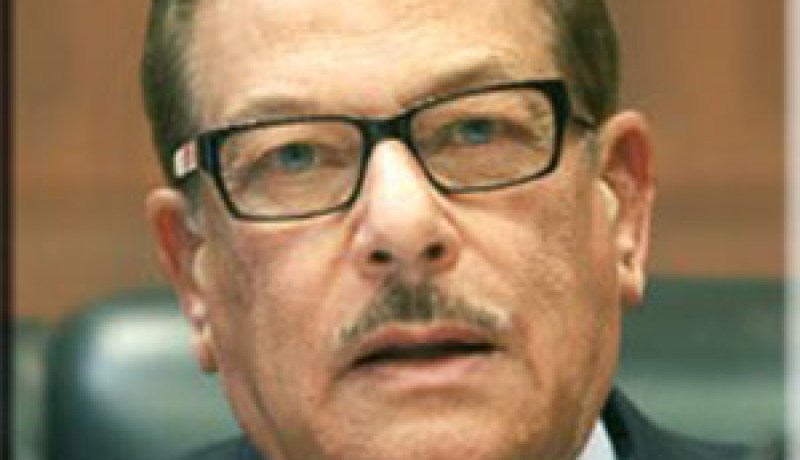 القضاء يقرر اخلاء سبيل الامين العام لحزب مبارك واستمرار محاكمته