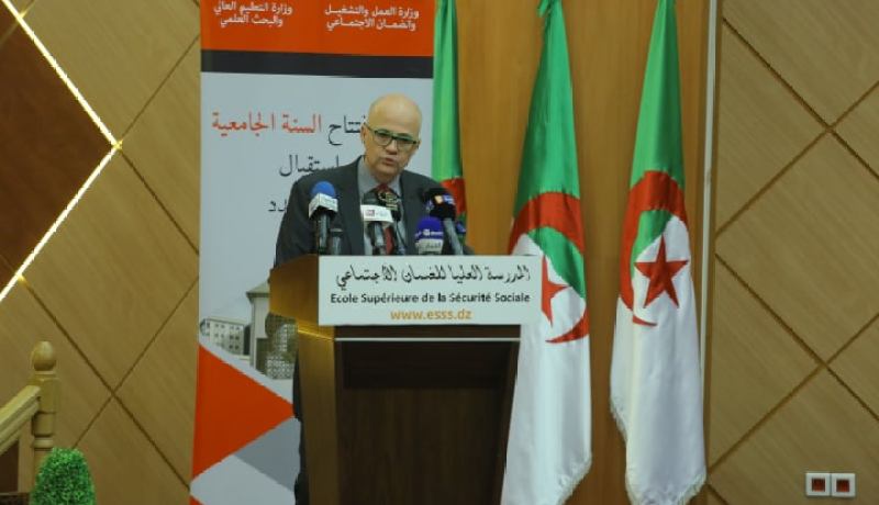 وزير العمل: “استفادة أربع طلبة فلسطينيين من منحة دراسية بالجزائر”