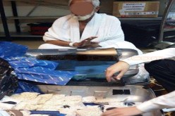 بالصور..السلطات السعودية تضبط حاجين سعيا لتهريب أقراص مخدرة