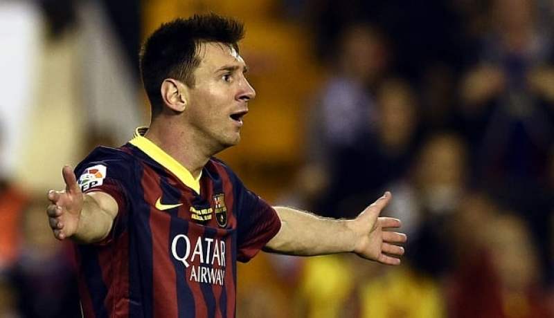 ميسي يطالب بـ 23 مليون يورو سنويا مقابل تجديد الولاء لبرشلونة