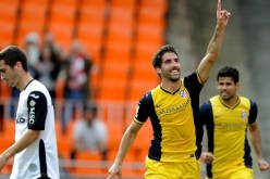 أتلتيكو مدريد يتجاوز الخفافيش ويضع قدما له على منصة التتويج بلقب الليغا