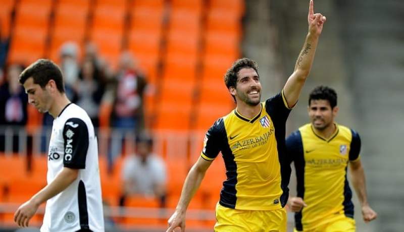 أتلتيكو مدريد يتجاوز الخفافيش ويضع قدما له على منصة التتويج بلقب الليغا