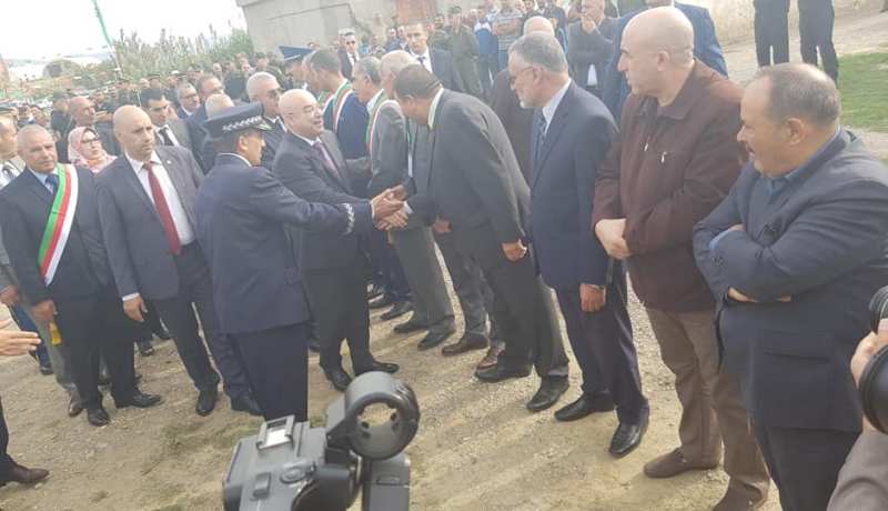 دحمون: إستفادة 1000 عائلة من الغاز الطبيعي بمنطقة تشودة بسطيف