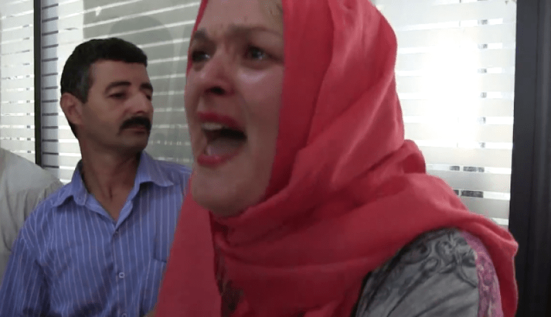 بالفيديو امرأة تتهم مسؤولين بالتحرش بها مقابل الحصول على مسكن في خنشلة