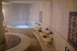 تعرض 23 امرأة و5 أطفال لإغماء بعد استنشاق الغاز داخل حمام في معسكر