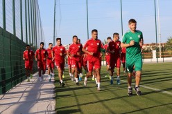 الخضر يجرون أول حصة تدريبية بالمغرب تحضيرا لمباراة العودة