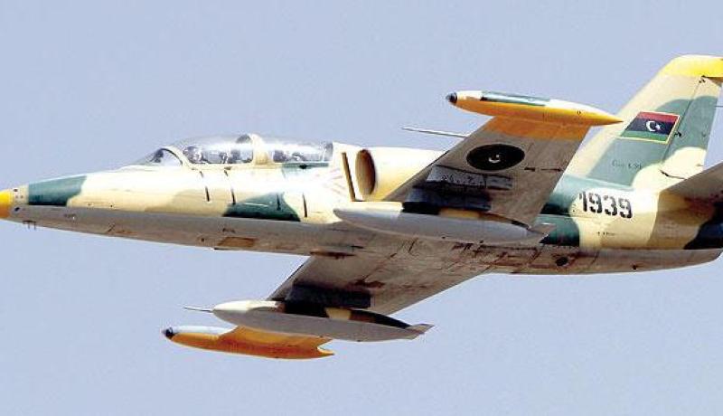 سلاح الجو الليبي يقصف مواقع داعش في بنغازي