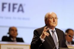 بلاتر يدعو لإيجاد بديل لركلات الترجيح