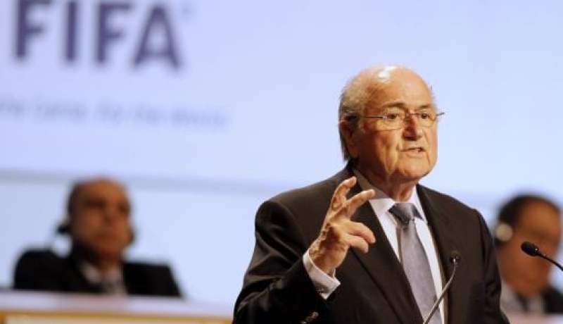 بلاتر يدعو لإيجاد بديل لركلات الترجيح