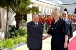 بوتفليقة يستقبل كاتبة الدولة الأمريكية كلينتون