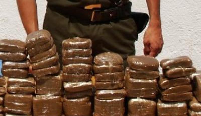 توقيف إمرأة بتهمة الترويج للكيف المعالج في معسكر