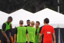 بالفيديو- نيمار يتشاجر ويرمي قميص البارصا!