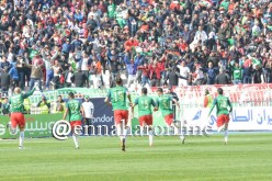 بالصور.. إتحاد بلعباس مُتفوق على الكناري في الشوط الأول