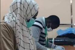 الأغواط: خياط سنيغالي يصنع الكمامات ويوزعها بالمجان بعين ماضي
