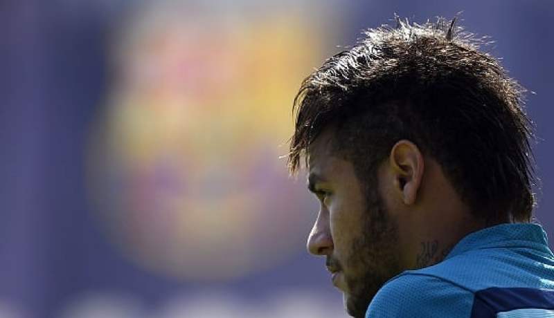 نيمار يضع مسؤولية منتخب السامبا على عاتقه