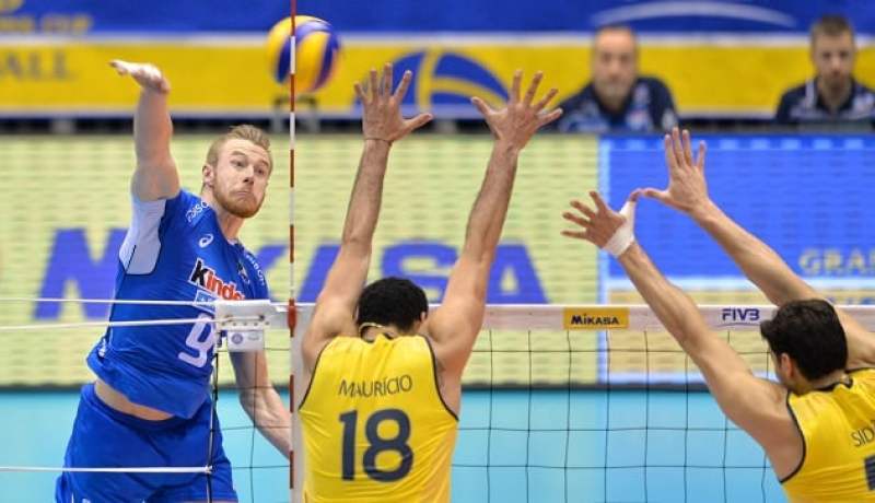 الطائرة الإيطالية تتفوق على البرازيلية قاريا