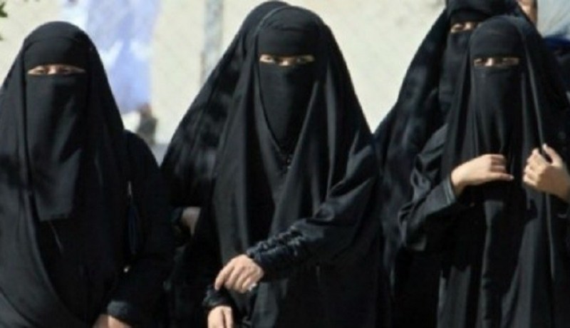 الكشف عن مجموعة إرهابية نسائية  بتونس