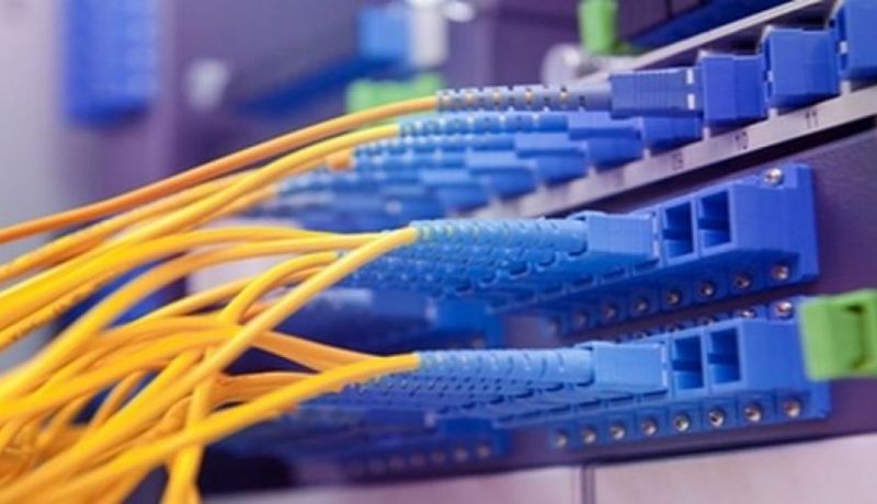 ربط 73 ملحقة بلدية بشبكة الألياف البصرية في غليزان