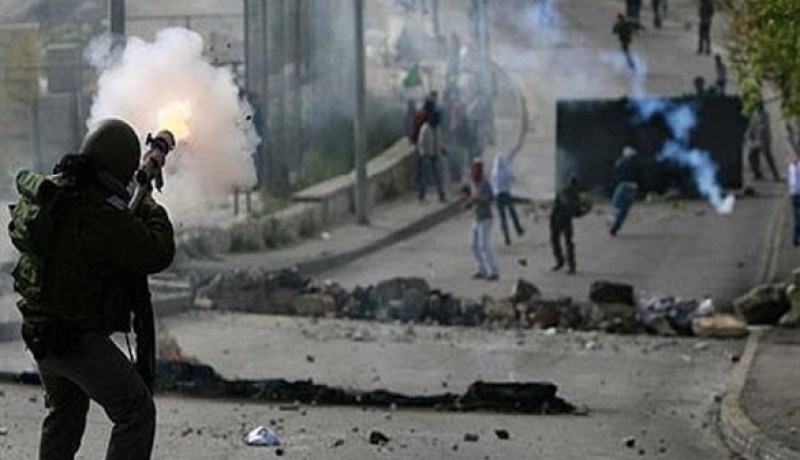 إصابة عشرات الفلسطينيين بالاختناق جراء قمع قوات الاحتلال لمسيرة كفر قدوم