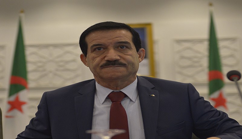 غول  جا يكحّلها عماها