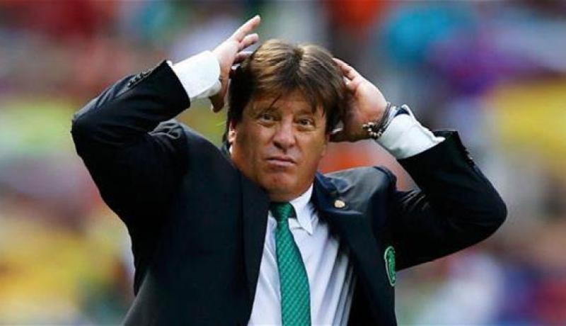إقالة ميغيل هيريرا من منصب المدير التقني للمنتخب المكسيكي لكرة القدم