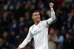 بالفيديو.. رونالدو يكتب التاريخ بهدف عالمي