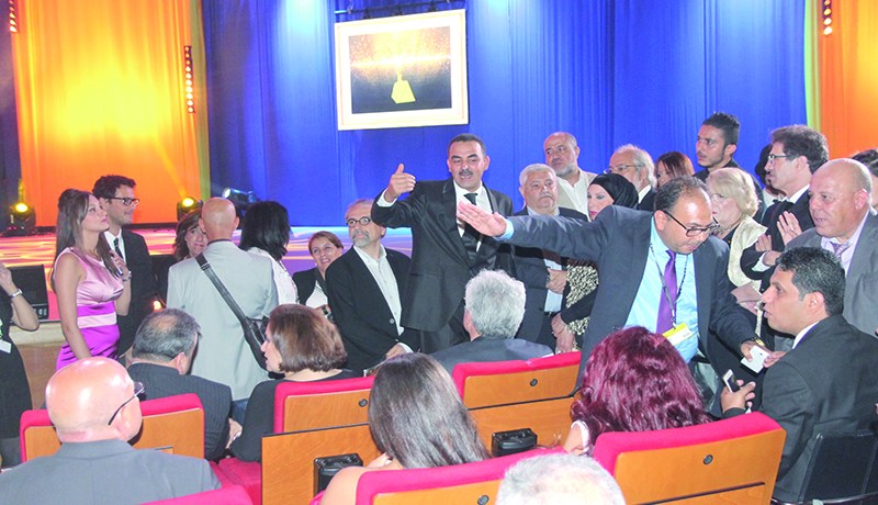 مهزلة في حفل افتتاح مهرجان الفيلم العربي وضيوف يغادرون القاعة بوهران