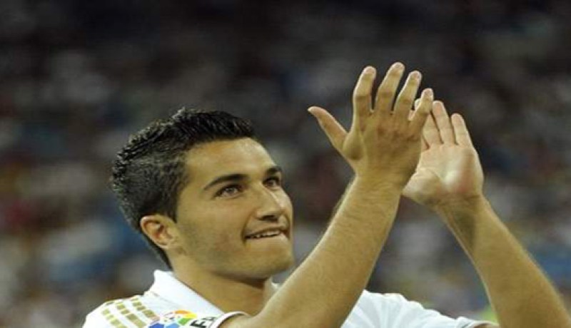 اللاعب التركي نور شاهين يهنئ العالم الاسلامي بالمولد النبوي