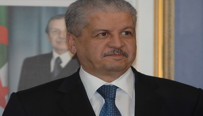 سلال يقسم عطلة الوزراء