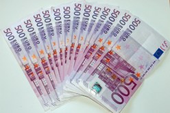 إحباط محاولة تهريب 110 ألف أورو و5 ألاف جنيه إسترليني بمطار هواري بومدين