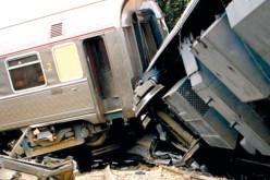 قطار مسافرين يصطدم بجرافة في تيمزيرت ببجاية